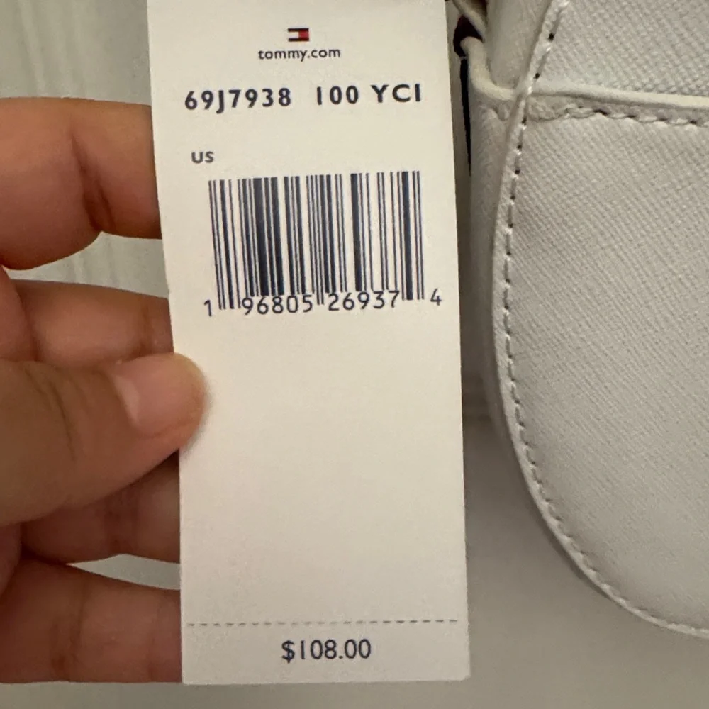 Tommy Hilfiger White Round Crossbody with Gold Logo - Picture 3 of 5